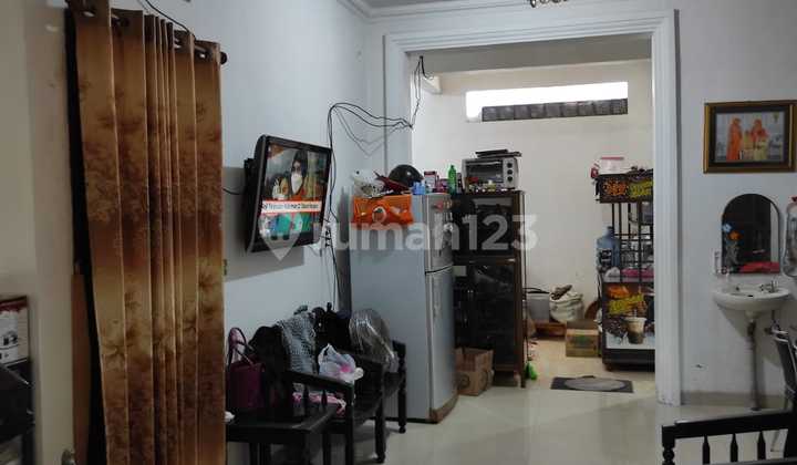 Rumah 2 Lantai SHM dijual di Jl. Faisal 15 makassar 8