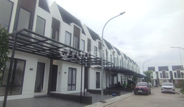 Rumah 2 Lantai di Tengah Kota Makassar Dekat Sertifikat SHM Rumah 2 Lantai di Tengah Kota Makassar Dekat Sertifikat SHM