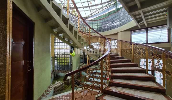 Rumah Mewah Lokasi Favorit Dago Dekat Kampus Itb dan Unpad