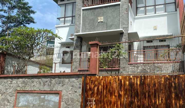 Di Sewakan Rumah Bagus Siap Huni di Padasuka Kota Bandung Di Sewakan Rumah Bagus Siap Huni di Padasuka Kota Bandung