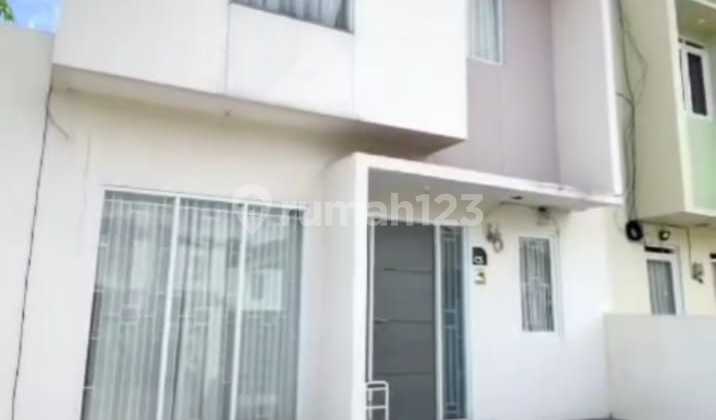 Ready-to-live villa house near Eldorado in Setiabudi, Bandung.