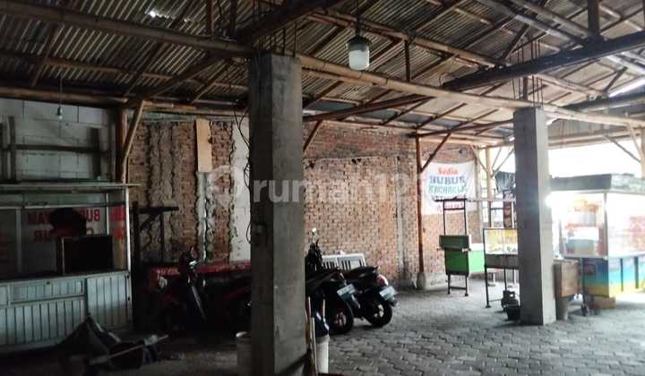 Ruang usaha plus kost-an murah strategis di cisaranten raya