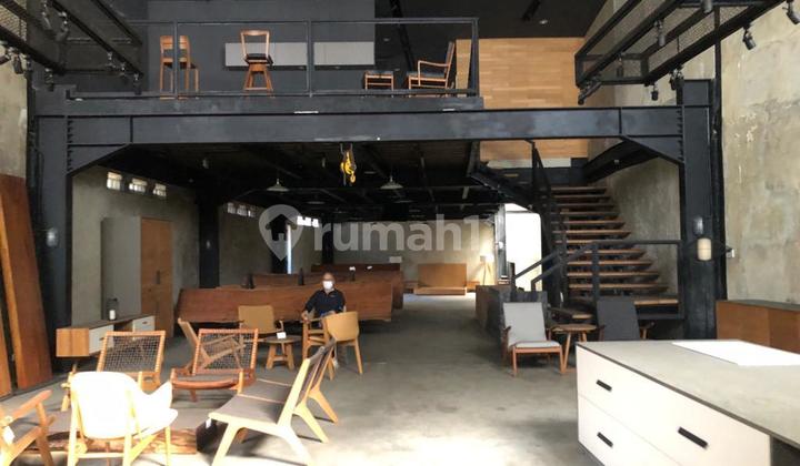 Ruang Usaha Untuk Resto Cafe di Braga Bandung 4