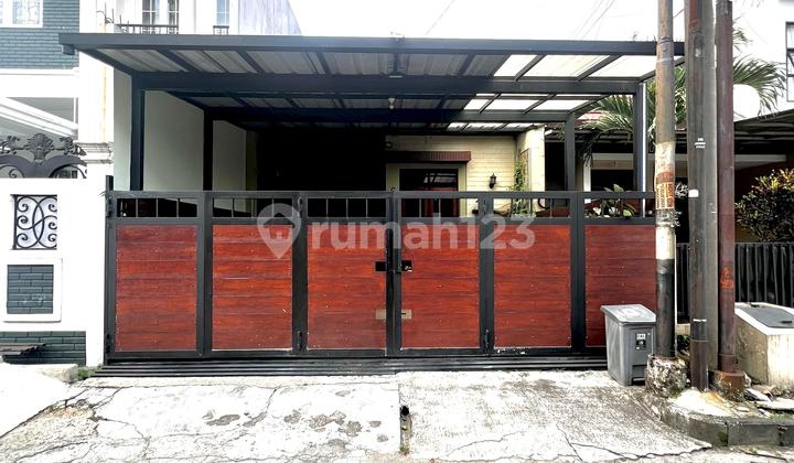 Affordable Ready-to-Occupy House in Setra Dago Complex, Antapani