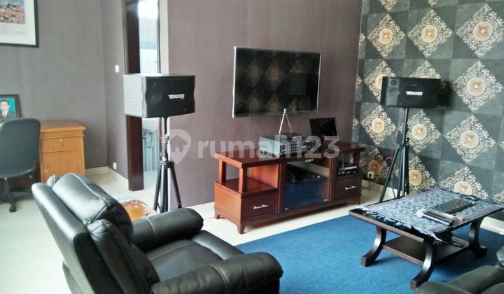 Luxury House Near Gedung Sate in Cimanuk, Bandung 2