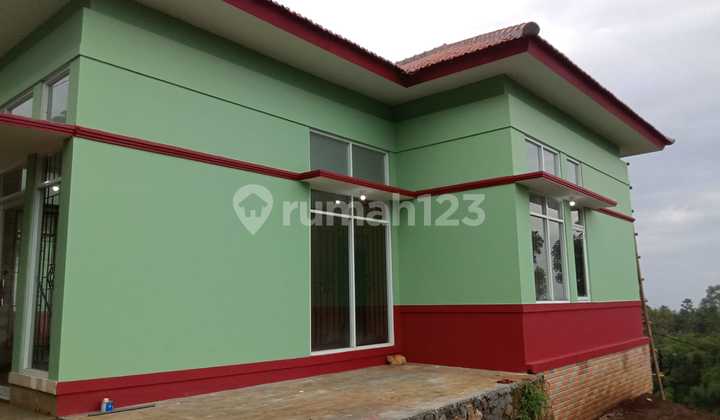 Villa siap huni furnished view oke di punclut, ciumbuleuit - bandung utara
