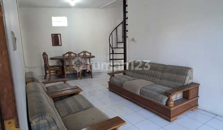 Rumah murah dekat Kampus ITB UNPAD di tubagus ismail, dago bandung 1