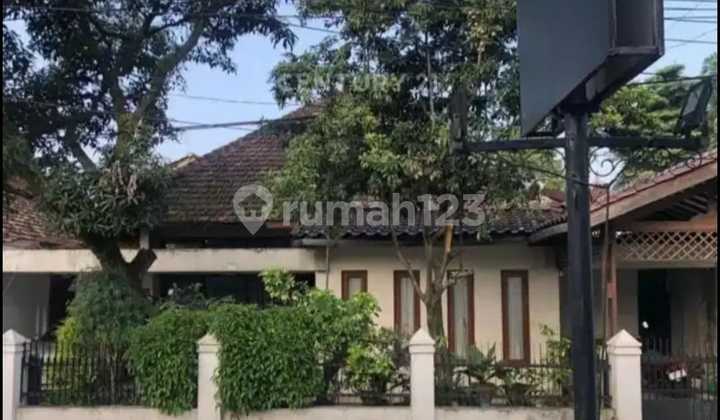 Rumah Nyaman Strategis di Jalan Mangga, Sayap Riau - Bandung