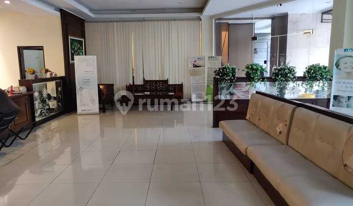 Rumah Strategis Area Bisnis di Jalan Utama Supratman Bandung Rumah Strategis Area Bisnis di Jalan Utama Supratman Bandung