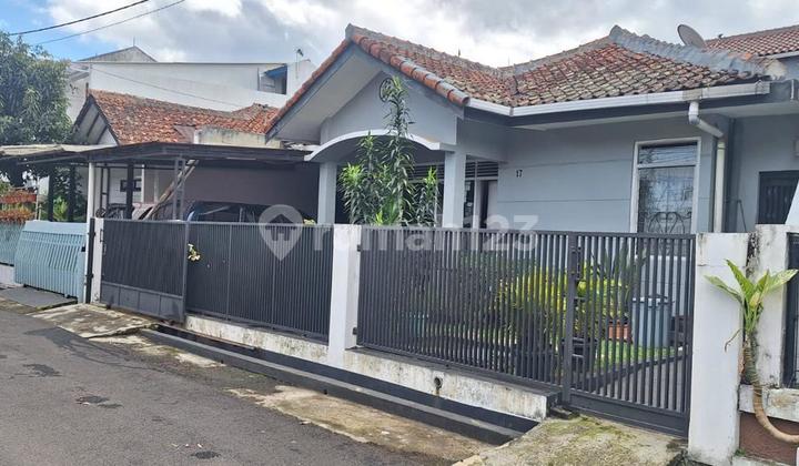 Well-Maintained House Near Griya Arcamanik on Jalan Yudo