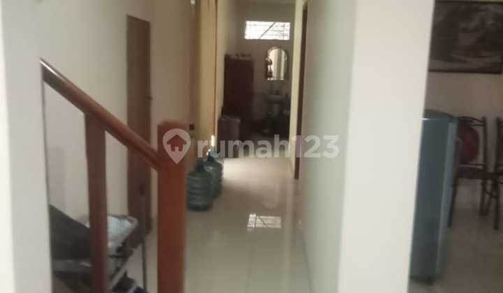 SHM-certified houses are rarely found near Al-Lathiif Mosque in Cihapit, Bandung. SHM-certified houses are rarely found near Al-Lathiif Mosque in Cihapit, Bandung.