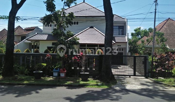 Rumah Mewah Dekat Gedung Sate di Cimanuk Bandung