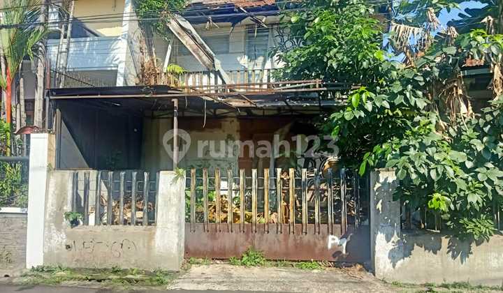 Land counting house in Balong Gede, 200 m to Bandung Square. Land counting house in Balong Gede, 200 m to Bandung Square.