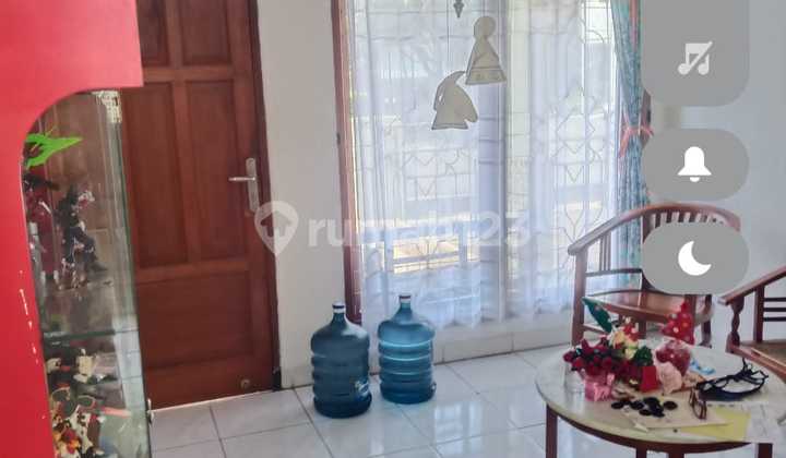 Rumah terawat di jalan utama komplek bukit ligar - cigadung 2