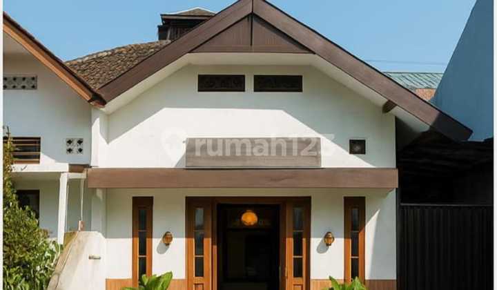 Rumah Murah untuk Usaha, Resto di Area Veteran - Sunda, Bandung
