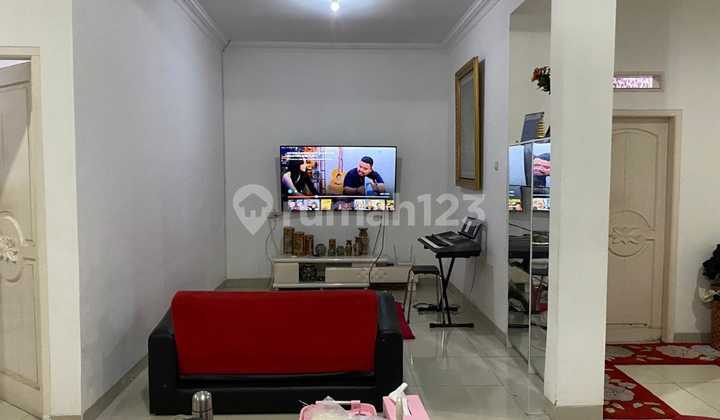 Ready-to-occupy house on a wide road near TEL-U in Ciganitri, Bojong Soang - Buah Batu extension. 2