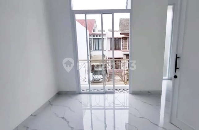 Rumah Bagus Siap Huni di Emerald Bintaro Sektor 9 Rumah Bagus Siap Huni di Emerald Bintaro Sektor 9