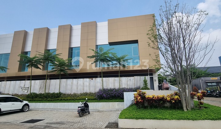 Sewa Ruko Lebar 18 Meter Di Citadell Square Semarang,lokasi Ter-premium Di Ngaliyan Raya, 1 Kompleks Dengan Mc Donald, Hokben, Pizza Hut, Superindo Dll , Pas Untuk Office , Resto , Billyard Dll, 2 Ruko Connecting 18x20 Atau Bisa Juga 1 Ruko Saja 9x20 Rp.2 2