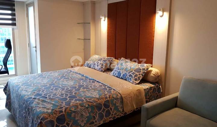 Jual Murah !! For Sell /Rent Pinnacle Apartment / Louis Keinne Apartment di Jalan Pandanaran Pusat Kota dan Segitiga Emas Semarang, Selangkah ke Tugu Muda. Fully Furnished , Lantai Tinggi dan Hadap Tugu Muda .Good Invest untuk Disewakan!! 2