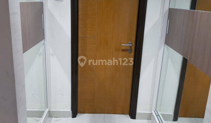 JUAL CEPAT TURUN HRG 350 JUTA HRG NETT 950jt SAJA ..SANGAT MURAH apartemen  2 KAMAR hrg 1 KAMAR   !!!Apartemen MG SUITES SEMARANG, TENGAH KOTA , 2 KAMAR TIDUR , FURNISH SIAP , MG Suites , Bagus ,LANTAI PREMIUM 6