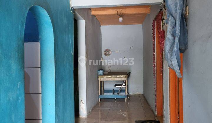 JUAL CEPAT .NEGOOO !! Harga hitung tanah saja. Rumah Tengah kota 2 lantai bukan kampung JALAN DEPAN LEBAR DEKAT RADEN PATAH. 5