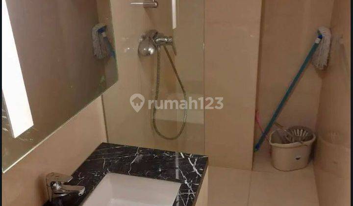 JUAL CEPAT MURAH !! Apartemen Marquis De Lafayette,  Baru,  Furnished !! 2