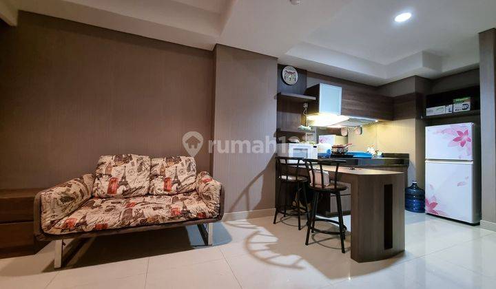 Sewa Murah,turun Hrg !! Mg Suites Apartement 45m2, 1 Bed Room Bukan Studio!! ,mewah, Fully Furnished,  Balkon Luas ,nyaman Buat Nongkrong / Jemur, Nice View , Hadap Utara  ,lokasi Pusat Kota Semarang ,lantai Premium ,nice View ,tinggal Bawa Koper Saja! 1