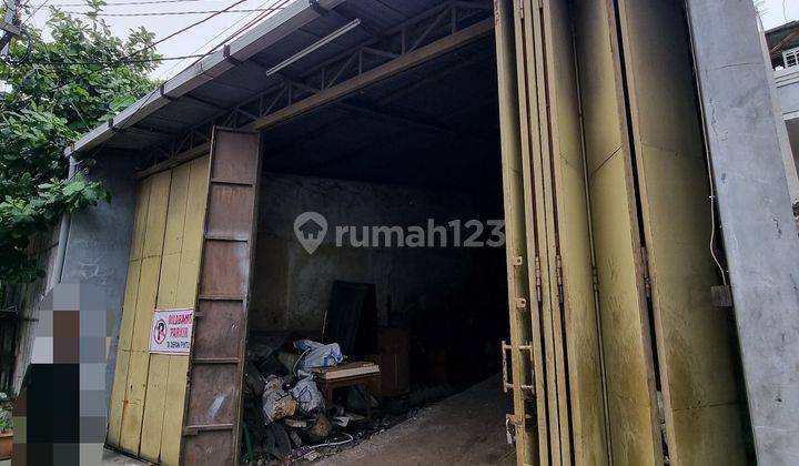 Sewa Gudang Tengah Kota 340m2 ,ada Loading Dock, Pintu Tinggi, Jalan Bisa Lewat Truck  1