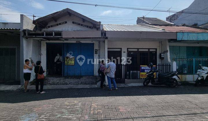 JUAL RUMAH HM di PECINAN SEMARANG, LEBAR 9 METER ,JALAN LEBAR DAN  TIDAK PERNAH BANJIR ,bisa dibangun RUKO  2