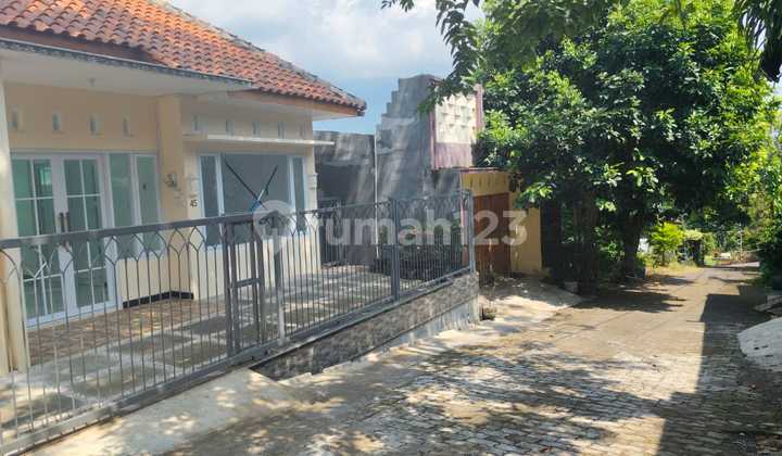 Jual Cepat !! Rumah Baru Lt.150 Lb 150 Nyaman , Lingkungan Aman Di Villa Asri , Gedanganak Ungaran,dengan Tata Ruang Dan Pencahayaan Yang Bagus Dan Lengkap Ktidur4 Kmandi 3 Artesis 3500 Watt. 2