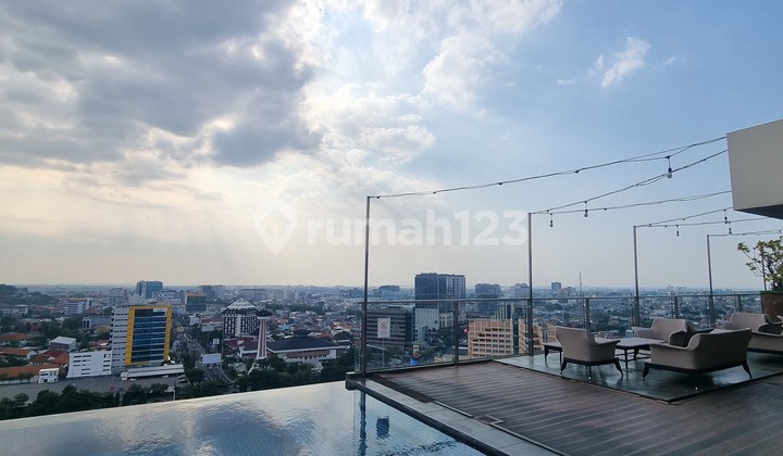 Hot Deal! Quick Sale Here!! 1 Unit Warholl Apartment / Louise Keinne A Yani Semarang, 2 Units Available Side by Side Rp.875 Million Negotiable!! High Floor and Great View!!