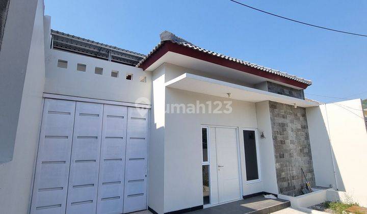 Rumah Baru!  Cepat Terbuka Nego Sampai Deal! Bangunan Bagus!! Puri Anjasmoro Semarang, 2 Lantai, Shm