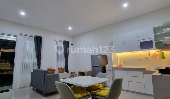 For Rent! Victoria Highland BSB City!! 3 Bedrooms, 1 Bathroom, Fully Furnished, Land 120 m², Building 80 m²! Bright House, Canopy Carport and Backyard, Bright and Spacious Layout!! 2200 Watt.