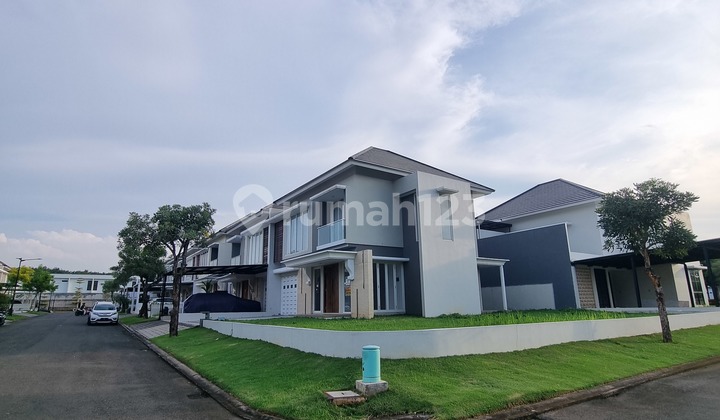 For Rent !! New House !! Bsb City Semarang , Cluster Victoria Valley Dekat Danau Bsb, 2 Lantai , Semi Furnished : Ac ,curtain . Lt.395 Lb.190 Kt.3+1 Km.2+1 2