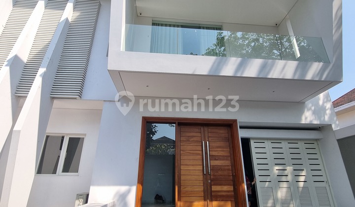 Jual Cepat!! Harga Kini Turun 1.5 M, Sblmya 10.5 M .rumah Mewah Di Graha Padma Semarang ,fully Furnished, Kt.4+1 Kmd.4+1 Lt.360 Lb.500