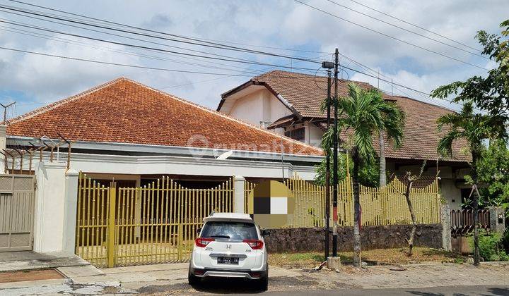 Tengah Kota Bagus Sekali Untuk Cafe / Kantor / Mess Lt.803 Lb.400 Lebar 15 Jl Kawi Semarang, Ada View Kota Dari Taman Belakang 2