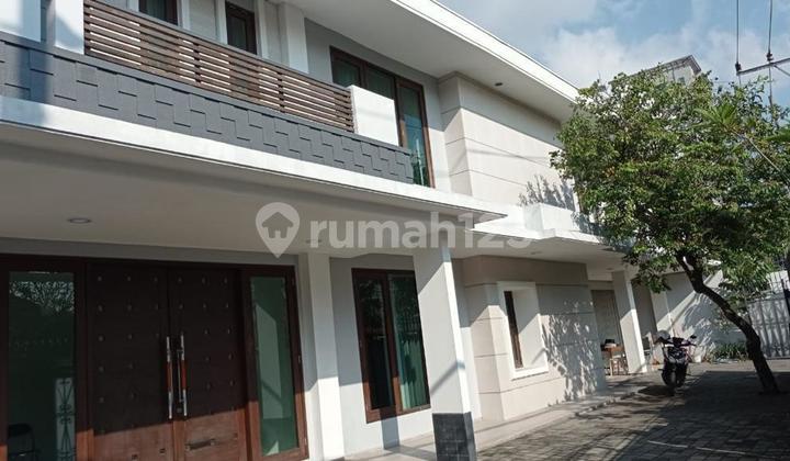 Rent a House 2 Floors in Seteran Semarang, Close to Jl. Gajahmada, Suitable for Clinic, Office, Salon, etc. Land Area 353, Building Area 280. 2