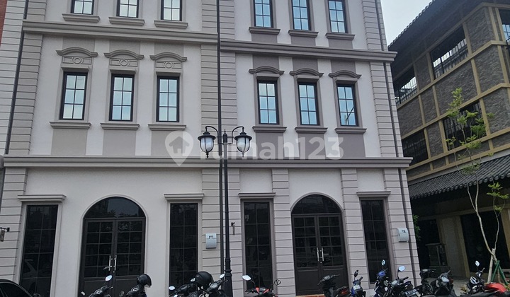 Disewakan Ruko Osaka Pik 2 Samping Akita