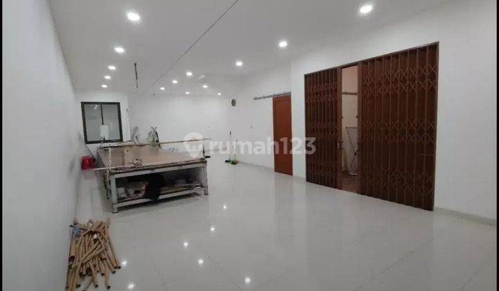 Dijual Cepat Rumah atau Gudang di Roxy mas Jakarta Pusat 3 ½ Lantai Bangunan Baru 2