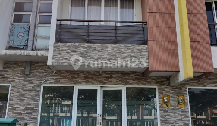 For Sale Shop House in a Busy Area, Close to Business & Office Center Location Cikupa 73718 Mia