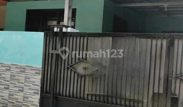 Rumah Taman Harapan Baru 1,5 Lantai Kondisi Rapi Harga Terjangkau 22147 Li 1