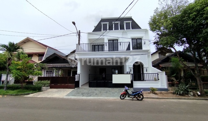 Dijual Rumah Siap Huni Ada Kolam Renang Bintaro Sektor 3 Tangsel 2