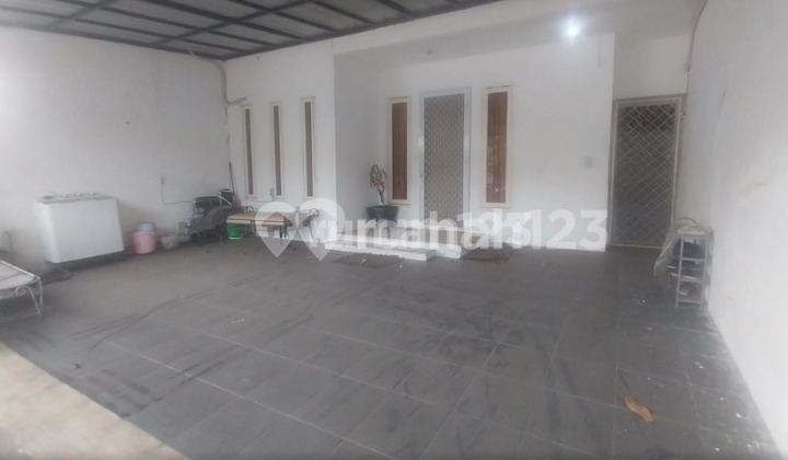 Disewakan Rumah Siap Huni 2 Lantai di Lebakbulus Jakarta Selatan Disewakan Rumah Siap Huni 2 Lantai di Lebakbulus Jakarta Selatan