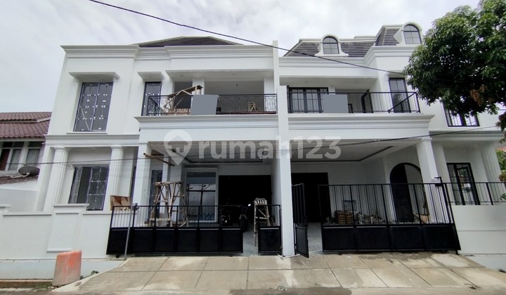 Dijual Rumah American Classic di Bintaro Sektor 3 Tangsel