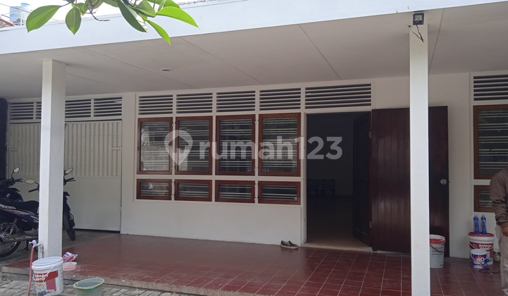 For Rent House in Tulodong Area South Jakarta For Rent House in Tulodong Area South Jakarta