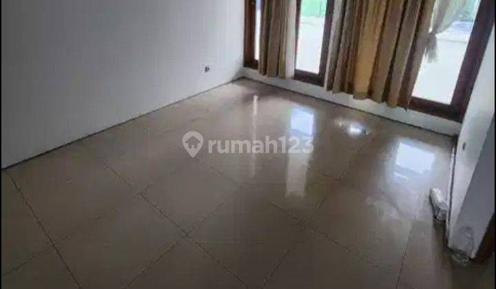 Disewakan Rumah 2 Lantai Di Bintaro Sektor 5 2