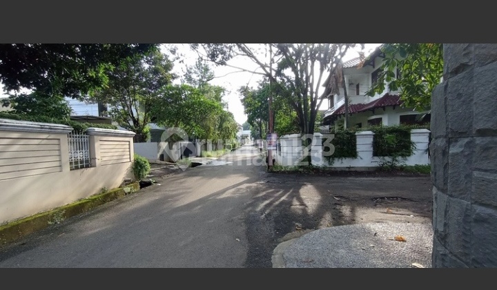 Jual Rumah Tua Hitung Tanah Bintaro Pesanggrahan Jakarta Selatan