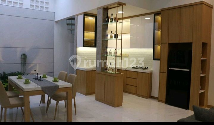 Sweet House Fully Furnished 1 Floor 4 Bedrooms In Kota Baru Parahyangan