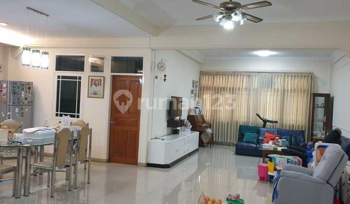 Large Shop House Best Location Near Borma on Jl. Dr. Setiabudi, Bandung City 2