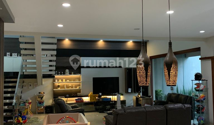 Turun Harga! Dijual Rumah Pusat Kota Daerah Turangga 2